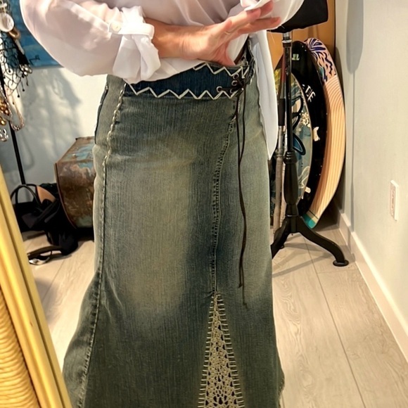 🔥Crest,Incredible Jean Skirt,Soft Knit Front Panel, Front Zip, Belted,Size 6 - Picture 10 of 13